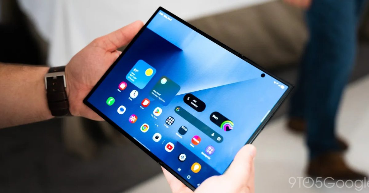 Складной iPhone без складки на экране приближается к важному этапу, сообщает инсайдер.