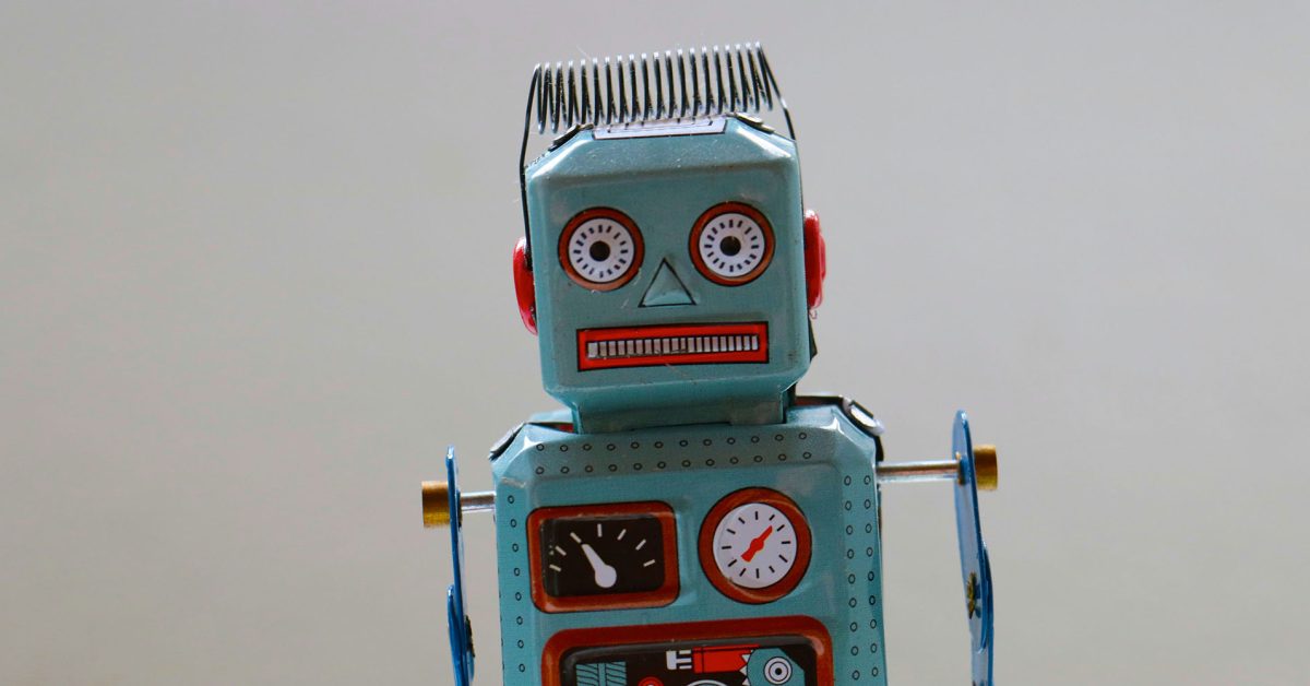 WhatsApp присоединяется к тревожной тенденции: ответы на сообщения пишет ИИ.