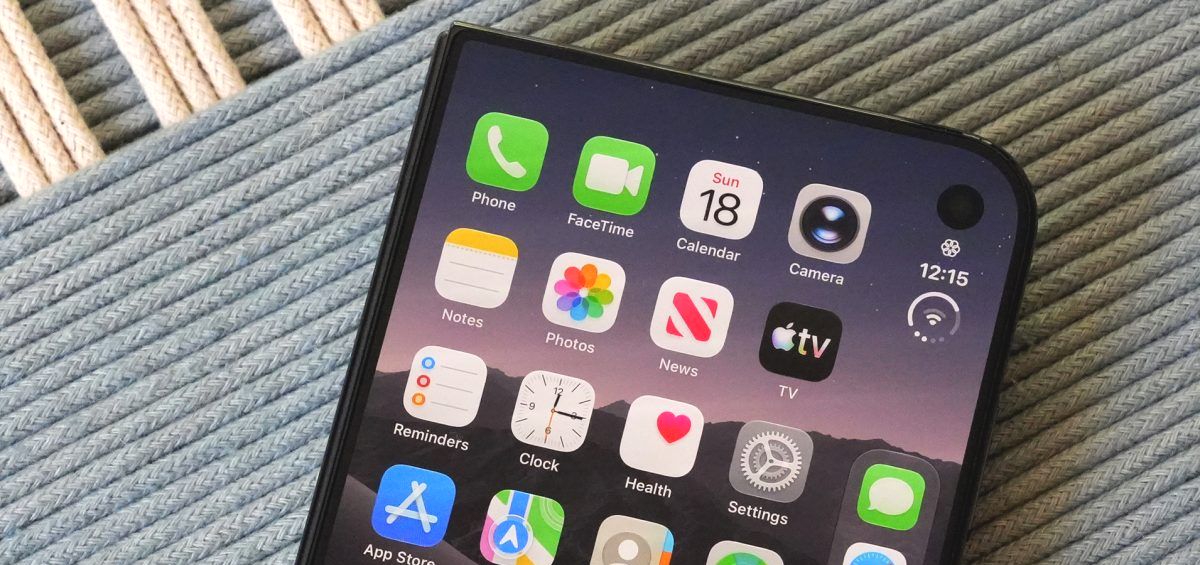 Apple опубликовала инструкции по эксплуатации iPhone Duo: шарнир, Touch ID, чехлы и многое другое